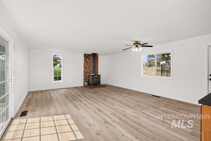 1220 18th Ave, Lewiston, Idaho 83501, 5 Bedrooms, 3 Bathrooms, Residential For Sale, Price $425,000,MLS 98995459