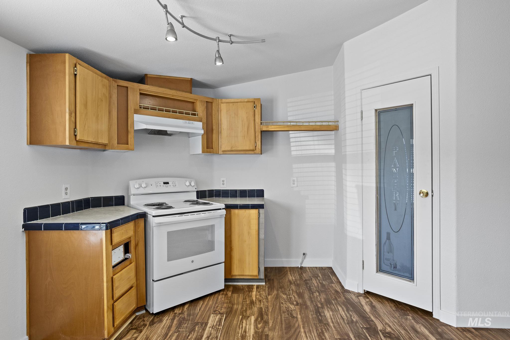 11250 W Azure Ln, Boise, Idaho 83713, 3 Bedrooms, 2 Bathrooms, Residential For Sale, Price $135,000, 98995461