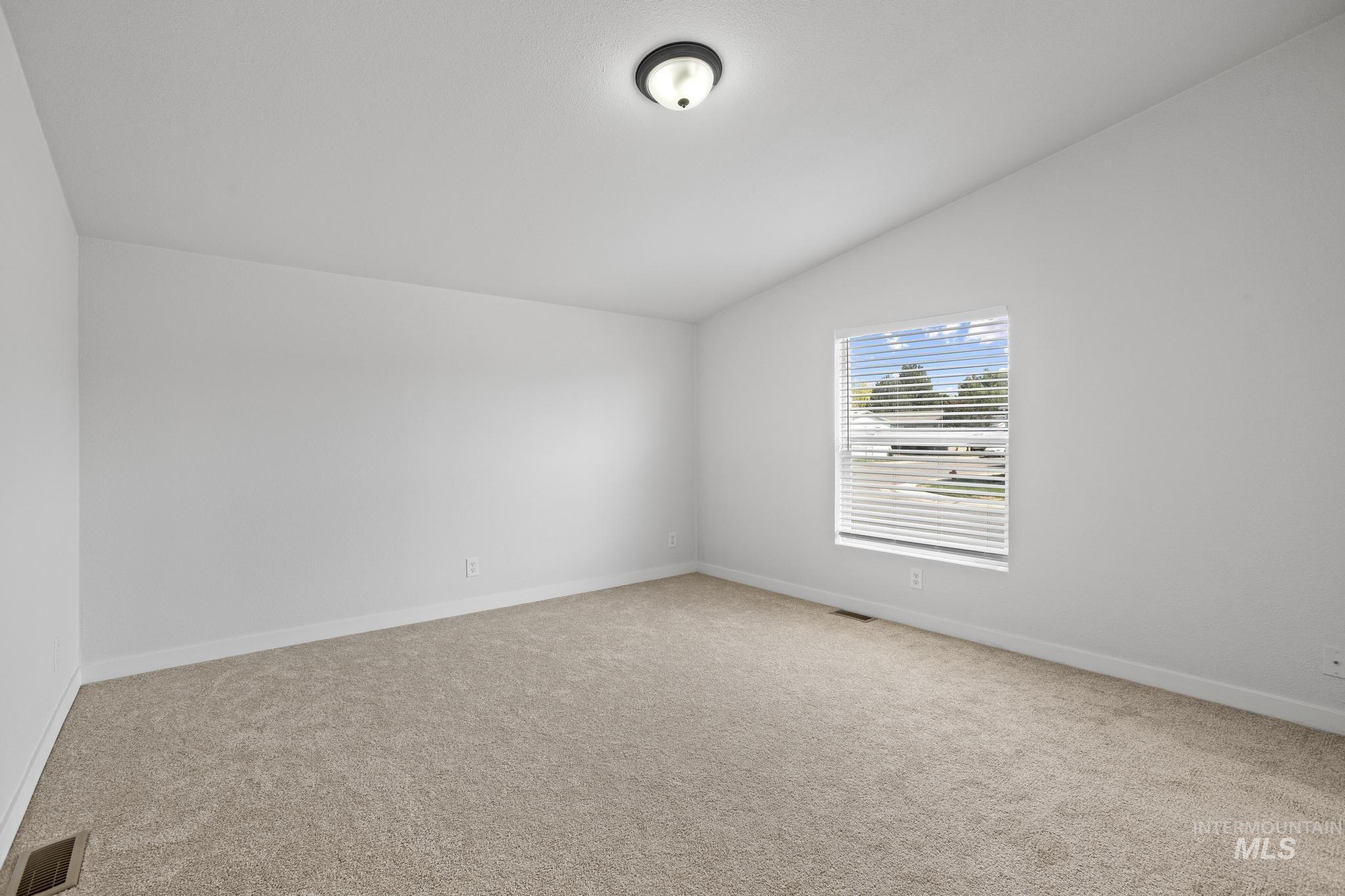 11250 W Azure Ln, Boise, Idaho 83713, 3 Bedrooms, 2 Bathrooms, Residential For Sale, Price $135,000, 98995461