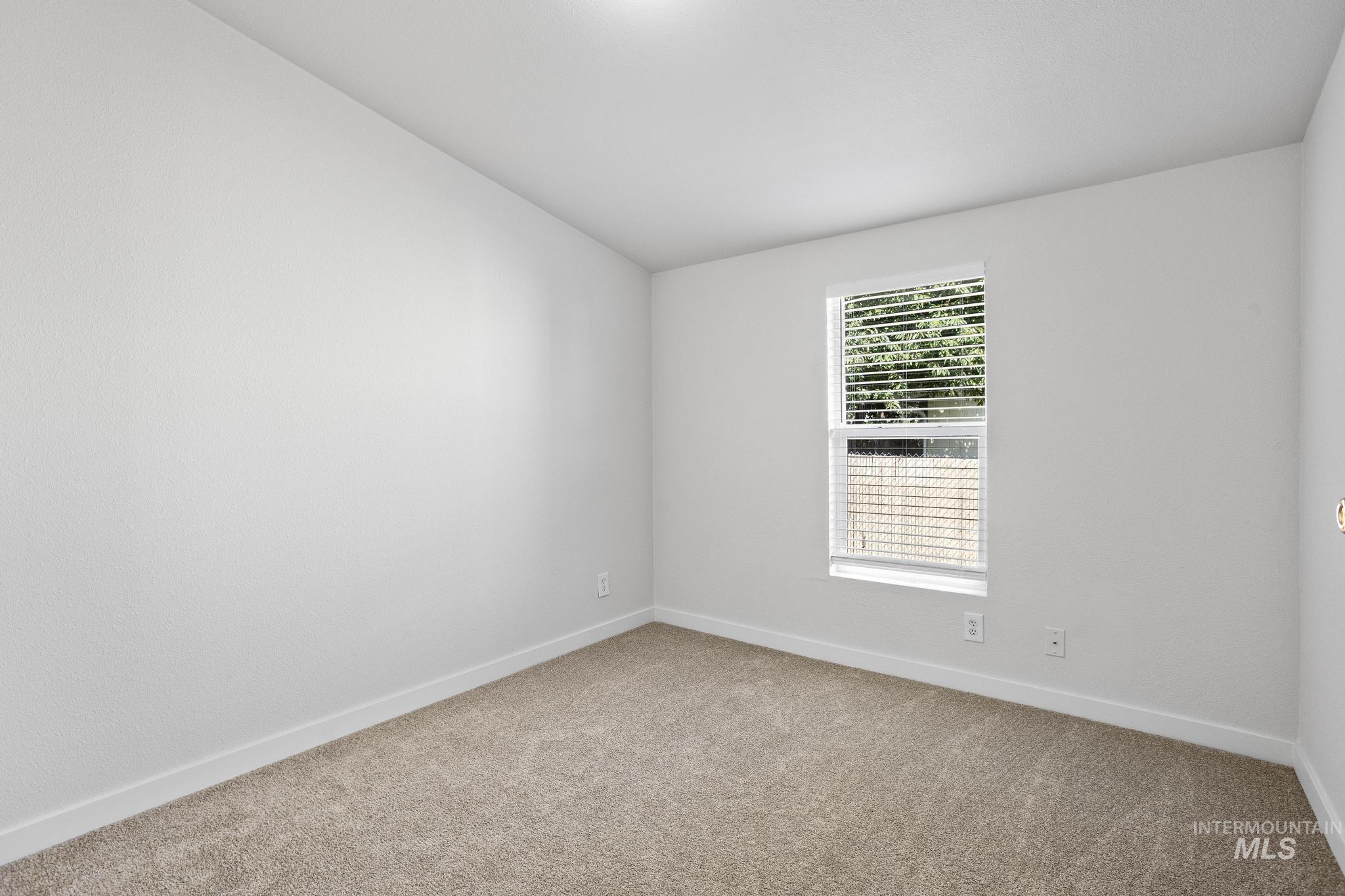 11250 W Azure Ln, Boise, Idaho 83713, 3 Bedrooms, 2 Bathrooms, Residential For Sale, Price $135,000, 98995461