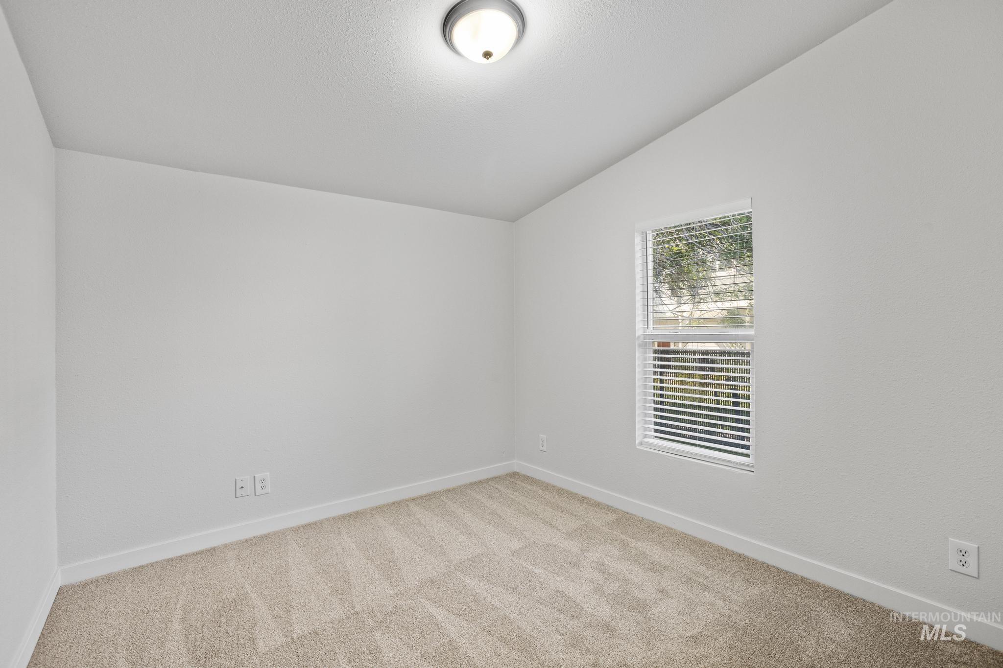 11250 W Azure Ln, Boise, Idaho 83713, 3 Bedrooms, 2 Bathrooms, Residential For Sale, Price $135,000, 98995461