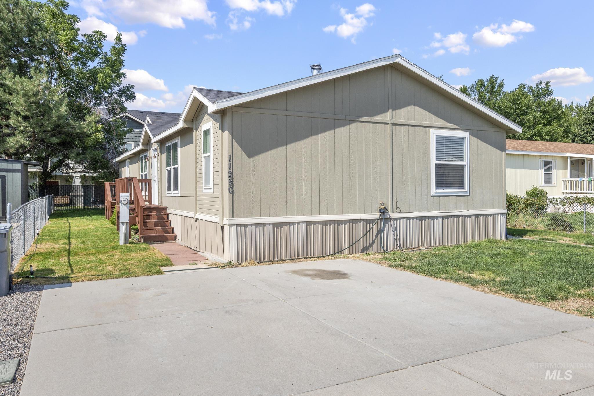 11250 W Azure Ln, Boise, Idaho 83713, 3 Bedrooms, 2 Bathrooms, Residential For Sale, Price $135,000, 98995461