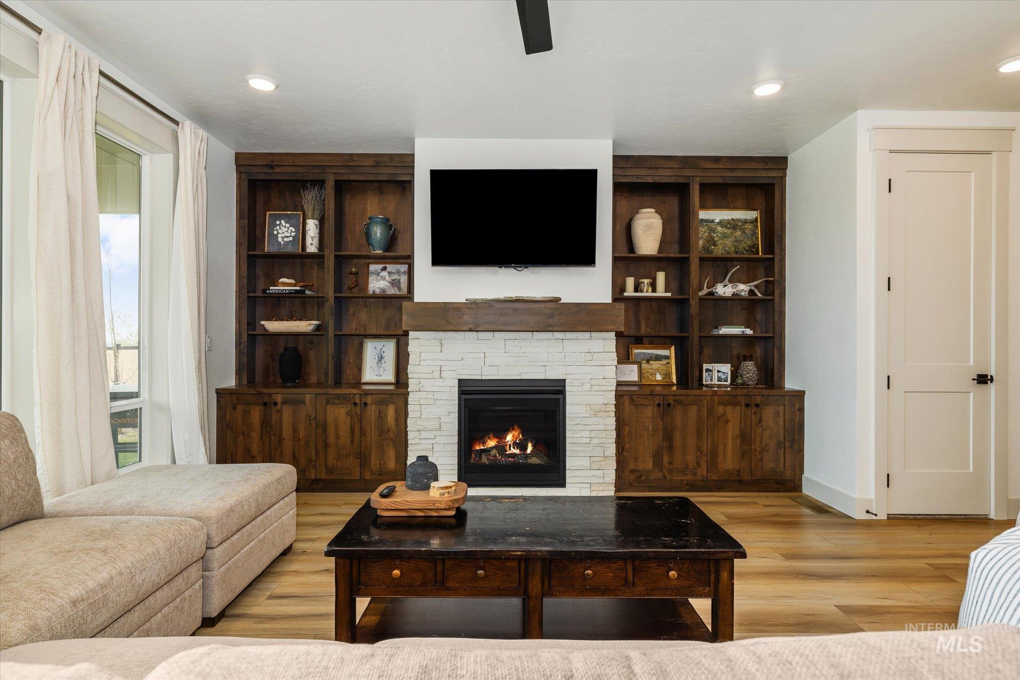 6883 W Mattawa Dr, Meridian, Idaho 83646, 4 Bedrooms, 2.5 Bathrooms, Residential For Sale, Price $785,000,MLS 98995465