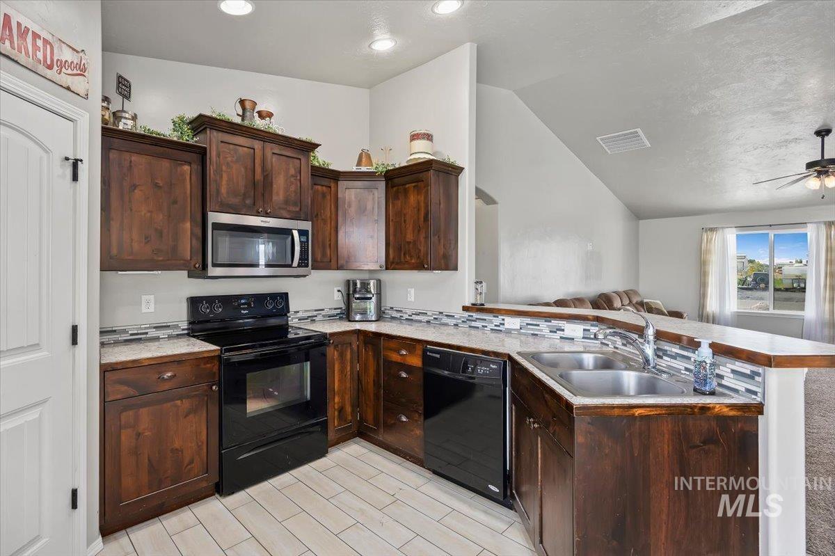 164 W 30 S, Jerome, Idaho 83338, 4 Bedrooms, 2 Bathrooms, Residential For Sale, Price $449,000,MLS 98995466