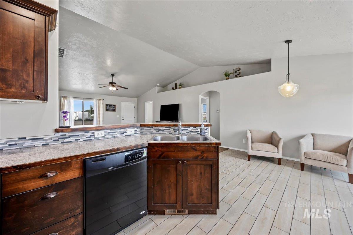 164 W 30 S, Jerome, Idaho 83338, 4 Bedrooms, 2 Bathrooms, Residential For Sale, Price $449,000,MLS 98995466