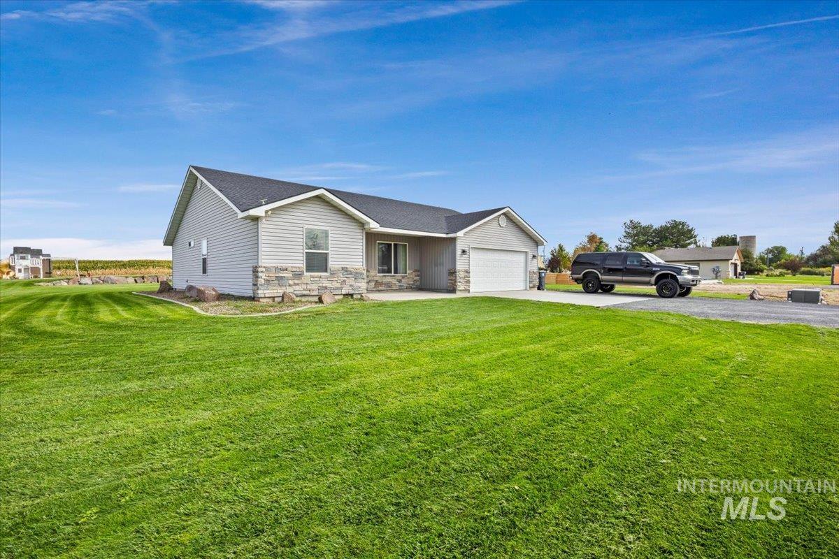 164 W 30 S, Jerome, Idaho 83338, 4 Bedrooms, 2 Bathrooms, Residential For Sale, Price $449,000,MLS 98995466