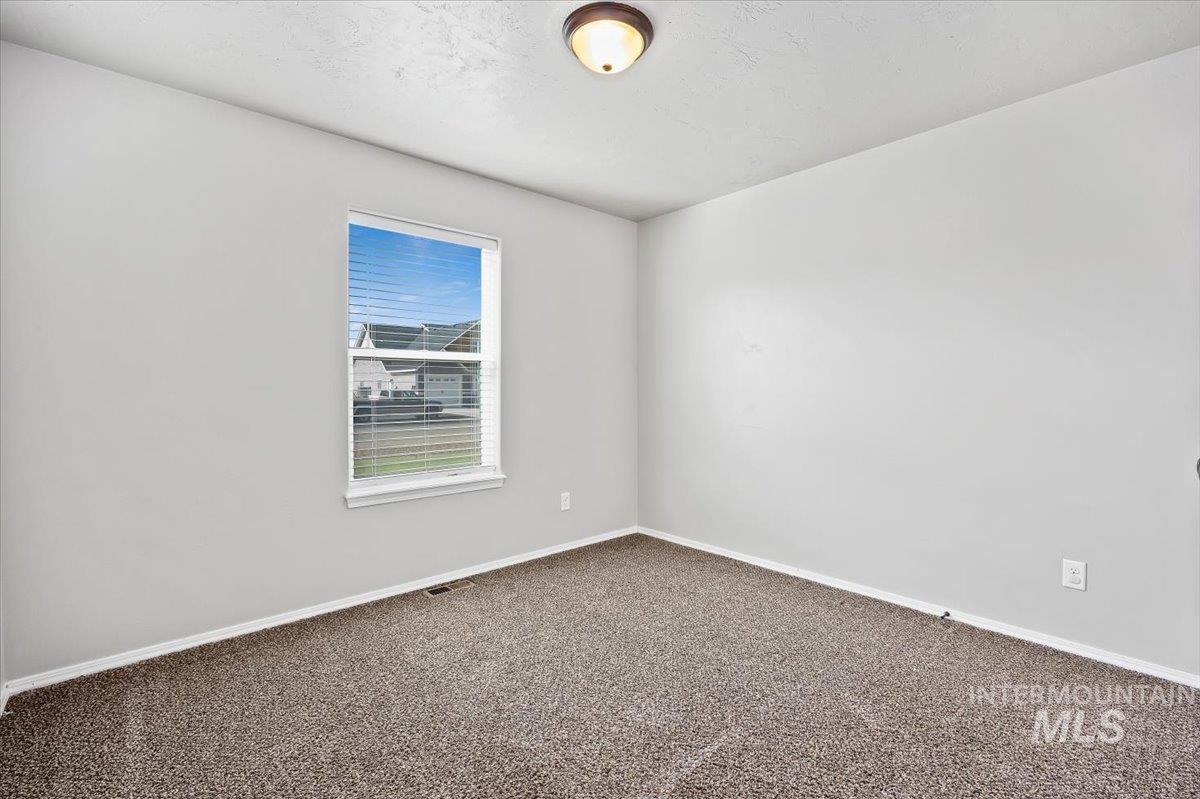 164 W 30 S, Jerome, Idaho 83338, 4 Bedrooms, 2 Bathrooms, Residential For Sale, Price $449,000,MLS 98995466