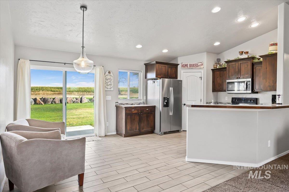164 W 30 S, Jerome, Idaho 83338, 4 Bedrooms, 2 Bathrooms, Residential For Sale, Price $449,000,MLS 98995466