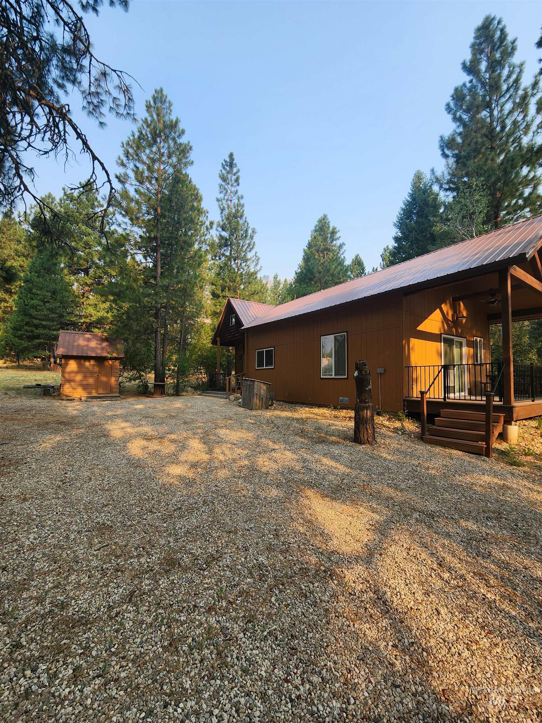 1061 N Hidden Pine Rd, Pine, Idaho 83647, 2 Bedrooms, 2 Bathrooms, Residential For Sale, Price $719,000, 98995468