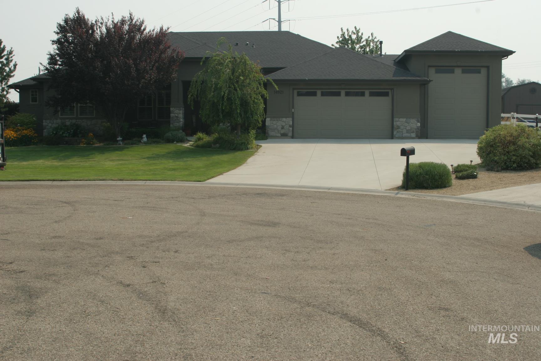 14921 Dagger Falls Way, Caldwell, Idaho 83607, 3 Bedrooms, 3 Bathrooms, Residential For Sale, Price $849,888, 98995469