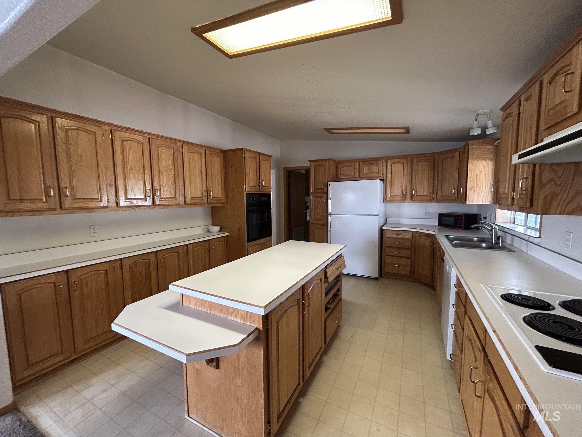 1430 Chestnut Street, Clarkston, Washington 99403, 3 Bedrooms, 2 Bathrooms, Residential For Sale, Price $99,500,MLS 98995478
