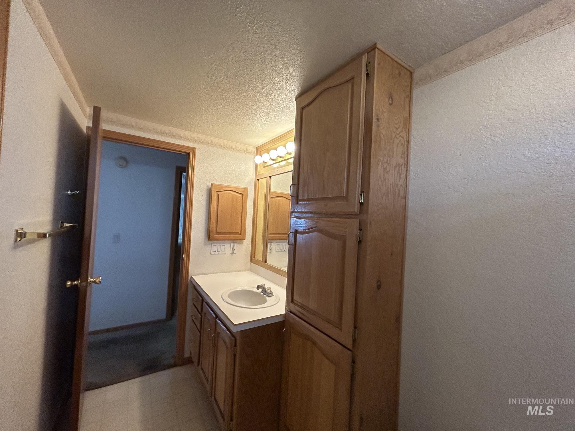 1430 Chestnut Street, Clarkston, Washington 99403, 3 Bedrooms, 2 Bathrooms, Residential For Sale, Price $99,500,MLS 98995478