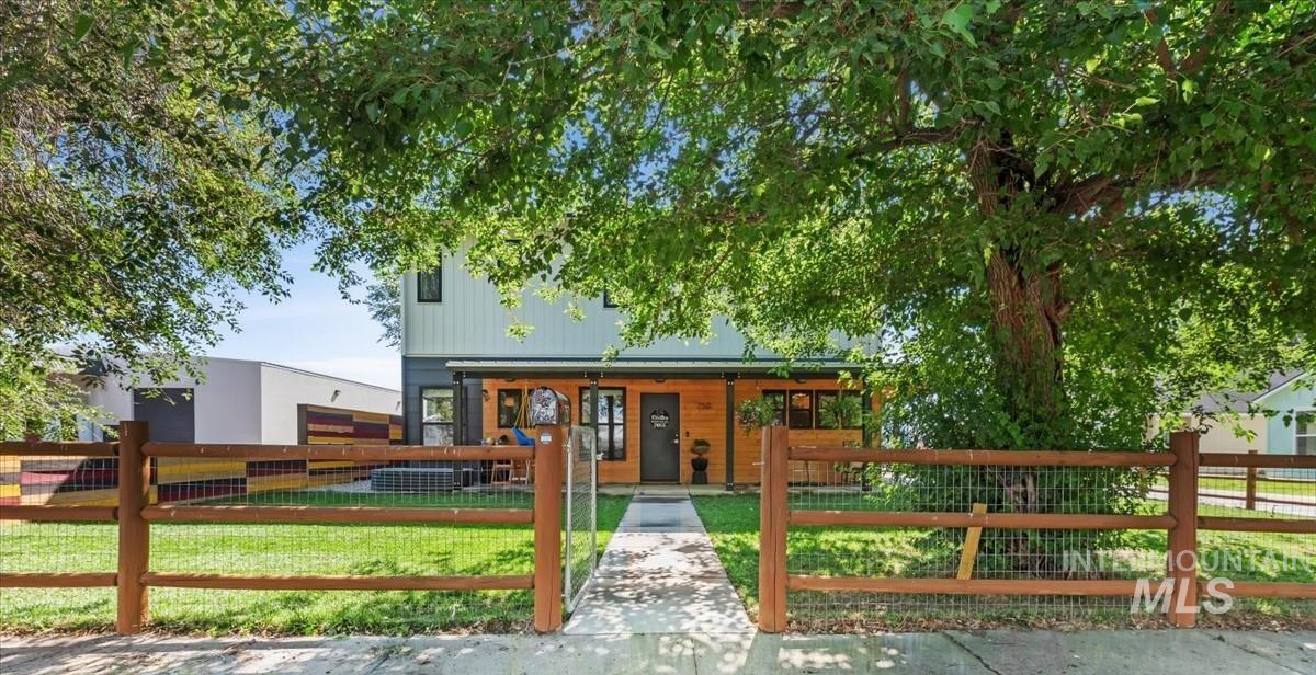 750 S 3rd W. B, Mountain Home, Idaho 83647, 4 Bedrooms, 2.5 Bathrooms, Residential For Sale, Price $409,999, 98995482