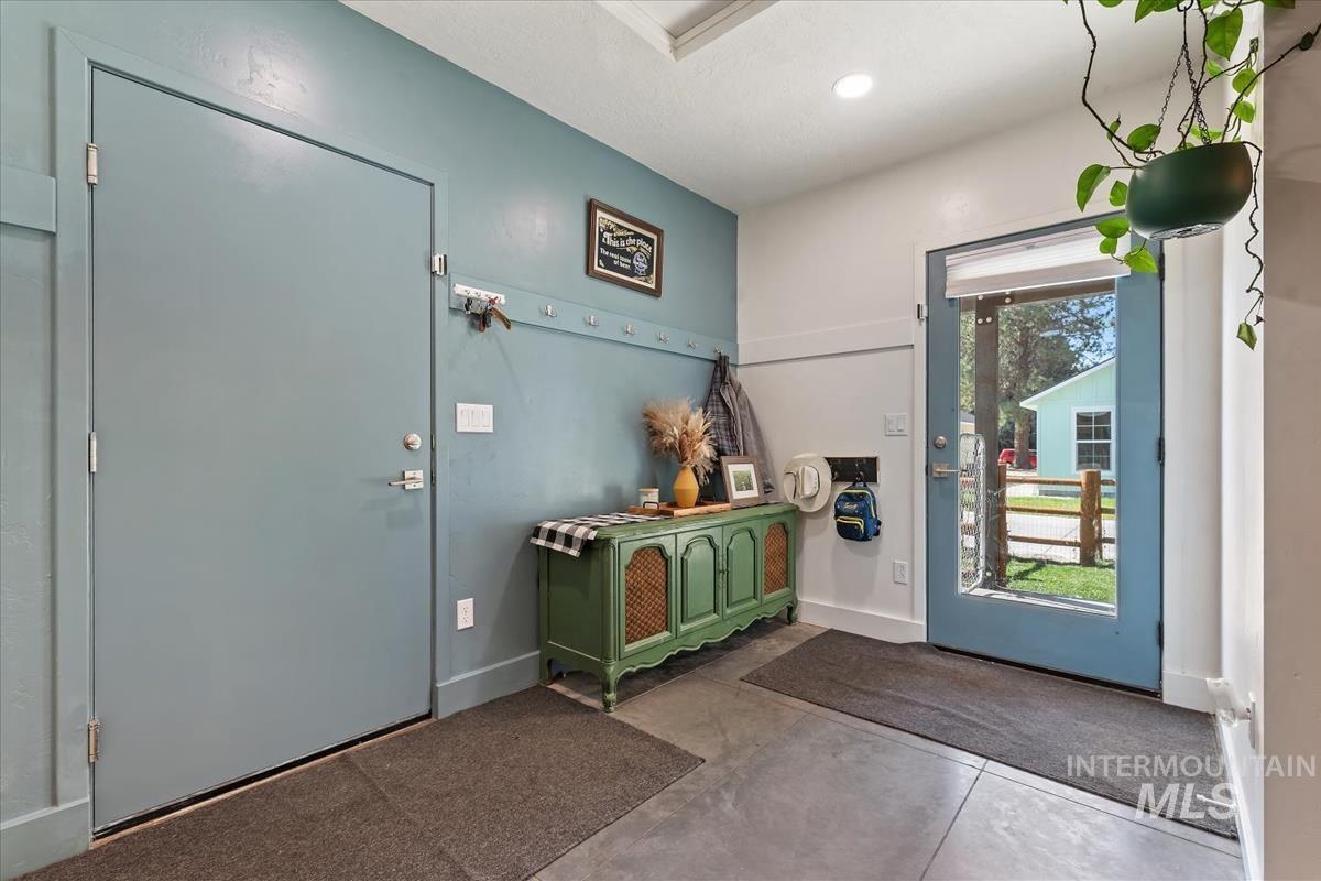 750 S 3rd W. B, Mountain Home, Idaho 83647, 4 Bedrooms, 2.5 Bathrooms, Residential For Sale, Price $409,999, 98995482