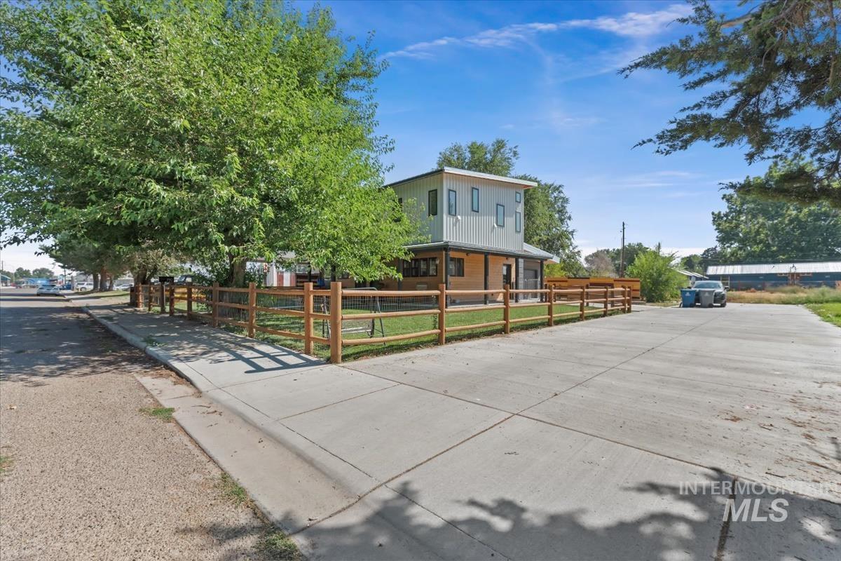 750 S 3rd W. B, Mountain Home, Idaho 83647, 4 Bedrooms, 2.5 Bathrooms, Residential For Sale, Price $409,999, 98995482