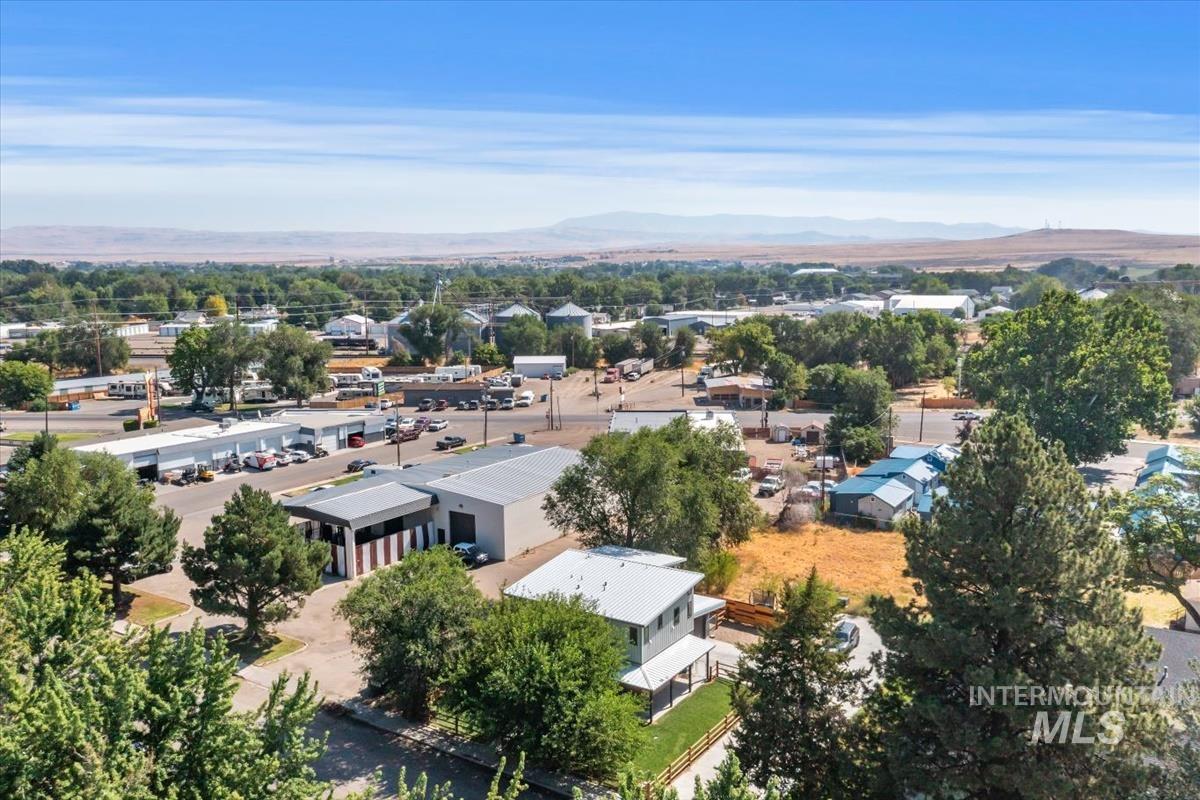 750 S 3rd W. B, Mountain Home, Idaho 83647, 4 Bedrooms, 2.5 Bathrooms, Residential For Sale, Price $409,999, 98995482
