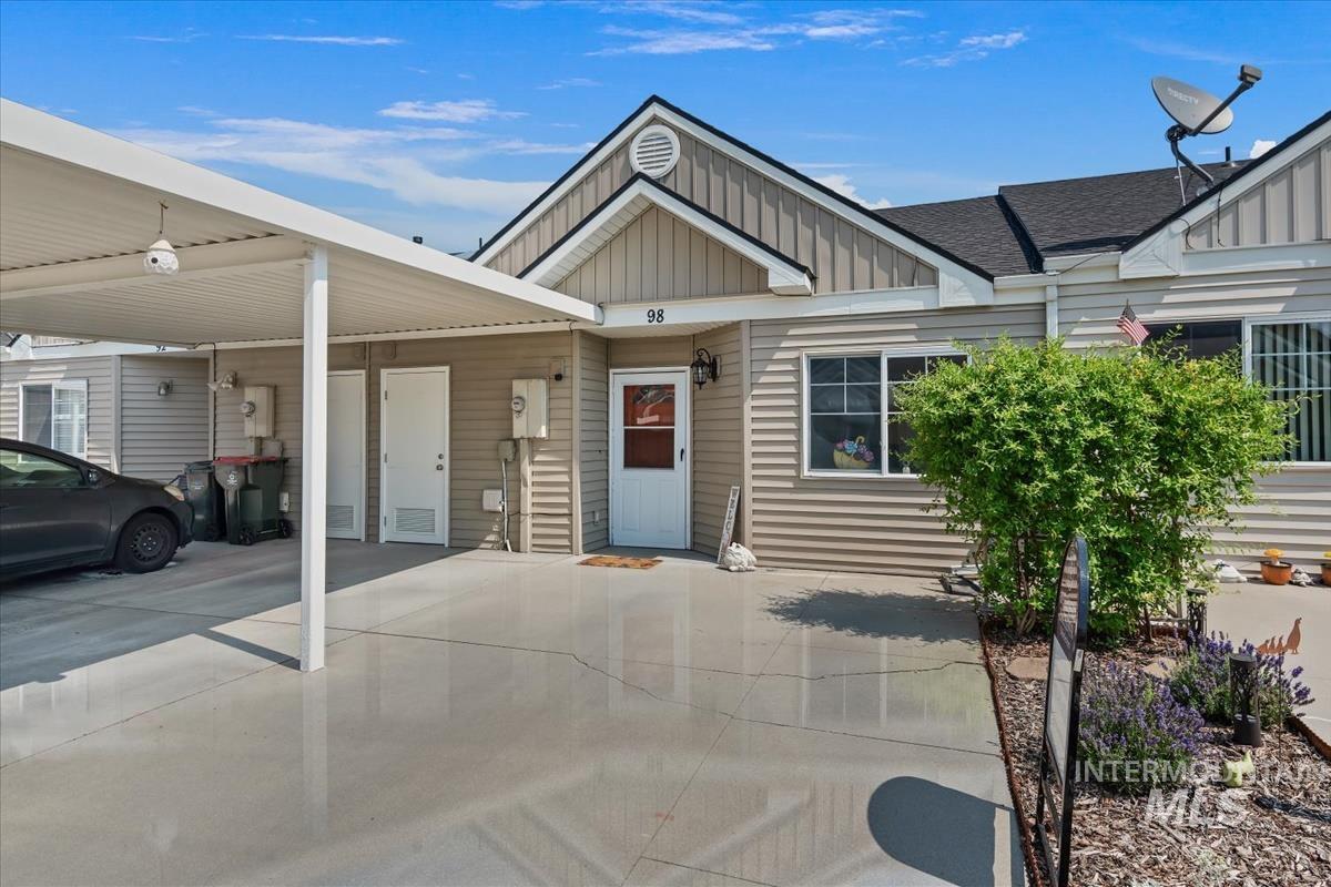98 E Waterbury Ln, Meridian, Idaho 83646, 2 Bedrooms, 2 Bathrooms, Residential For Sale, Price $299,999, 98995484
