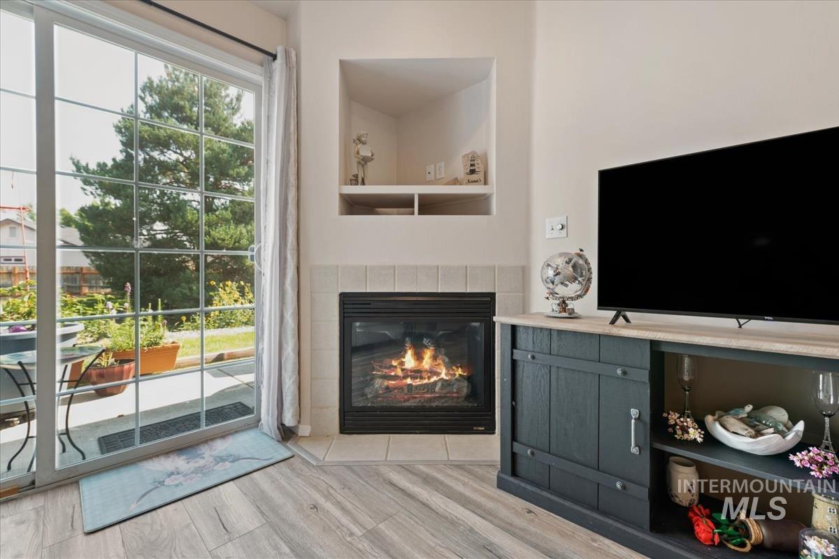 98 E Waterbury Ln, Meridian, Idaho 83646, 2 Bedrooms, 2 Bathrooms, Residential For Sale, Price $299,999, 98995484