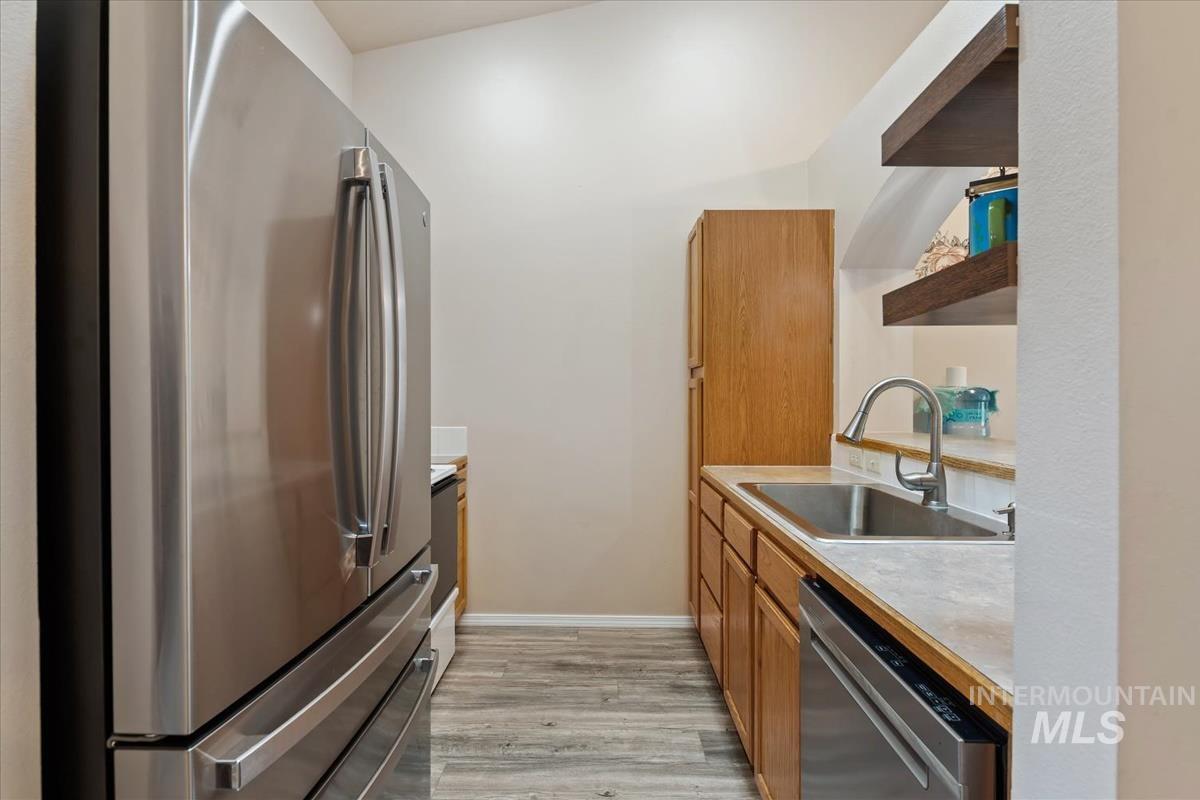 98 E Waterbury Ln, Meridian, Idaho 83646, 2 Bedrooms, 2 Bathrooms, Residential For Sale, Price $299,999, 98995484