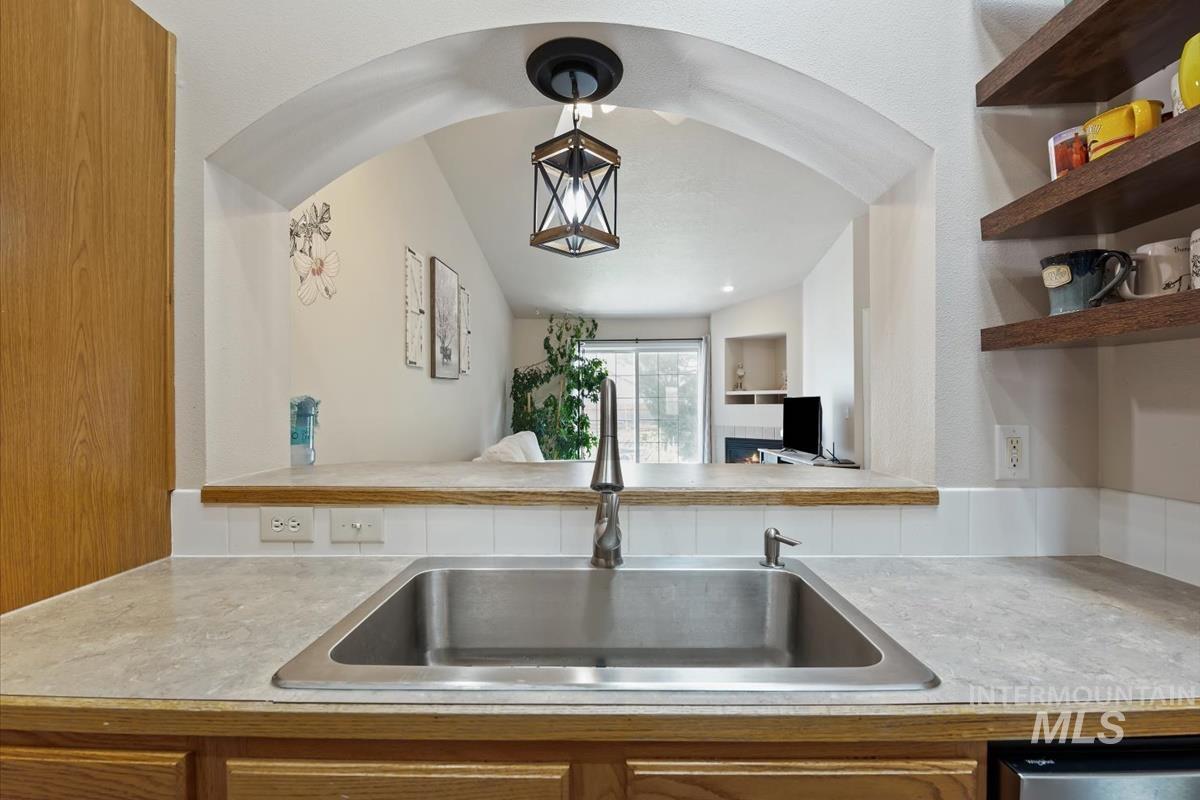 98 E Waterbury Ln, Meridian, Idaho 83646, 2 Bedrooms, 2 Bathrooms, Residential For Sale, Price $299,999, 98995484