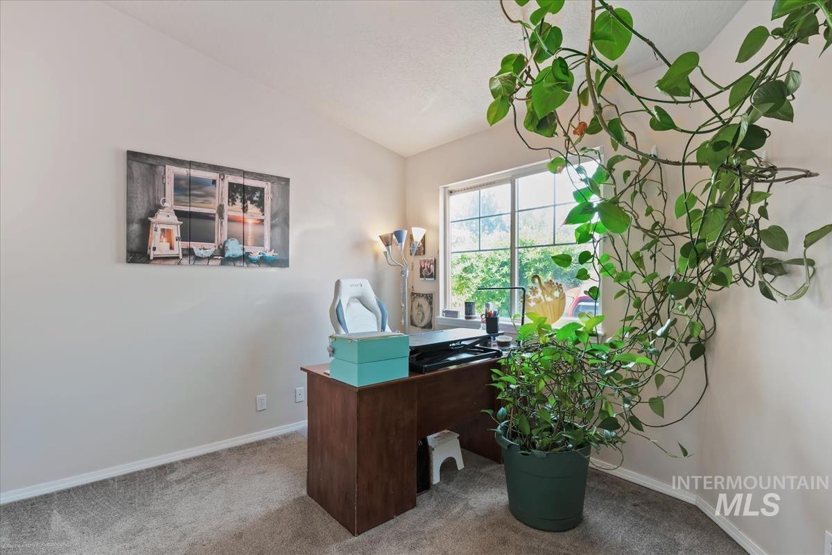 98 E Waterbury Ln, Meridian, Idaho 83646, 2 Bedrooms, 2 Bathrooms, Residential For Sale, Price $299,999, 98995484