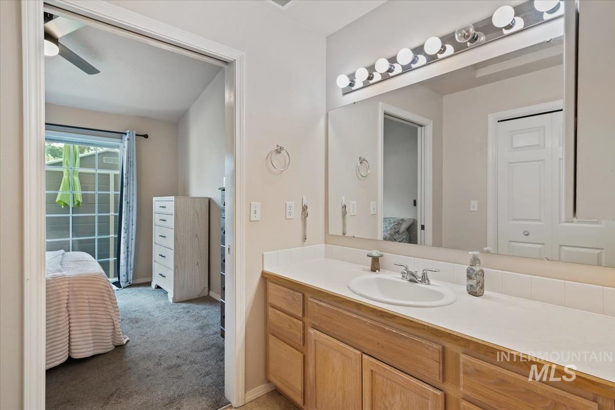 98 E Waterbury Ln, Meridian, Idaho 83646, 2 Bedrooms, 2 Bathrooms, Residential For Sale, Price $299,999, 98995484