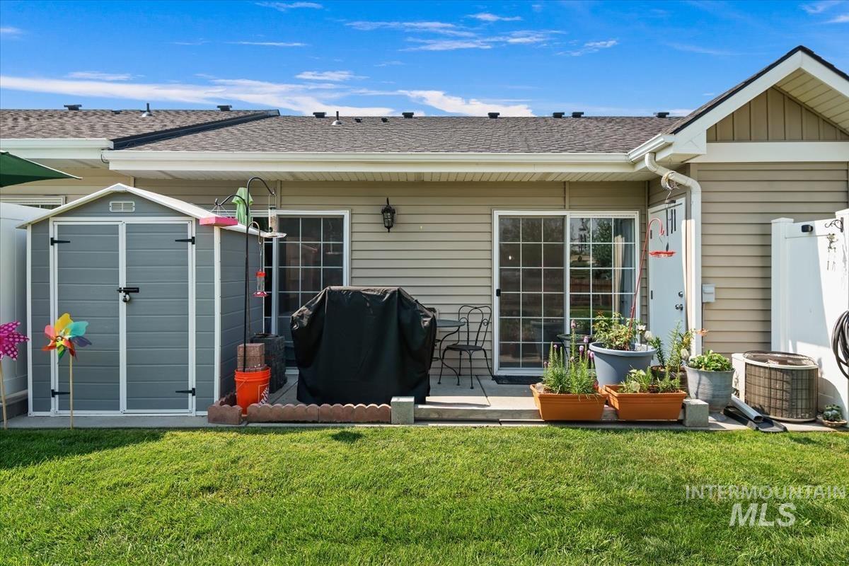 98 E Waterbury Ln, Meridian, Idaho 83646, 2 Bedrooms, 2 Bathrooms, Residential For Sale, Price $299,999, 98995484