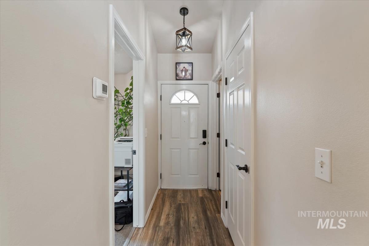 98 E Waterbury Ln, Meridian, Idaho 83646, 2 Bedrooms, 2 Bathrooms, Residential For Sale, Price $299,999, 98995484