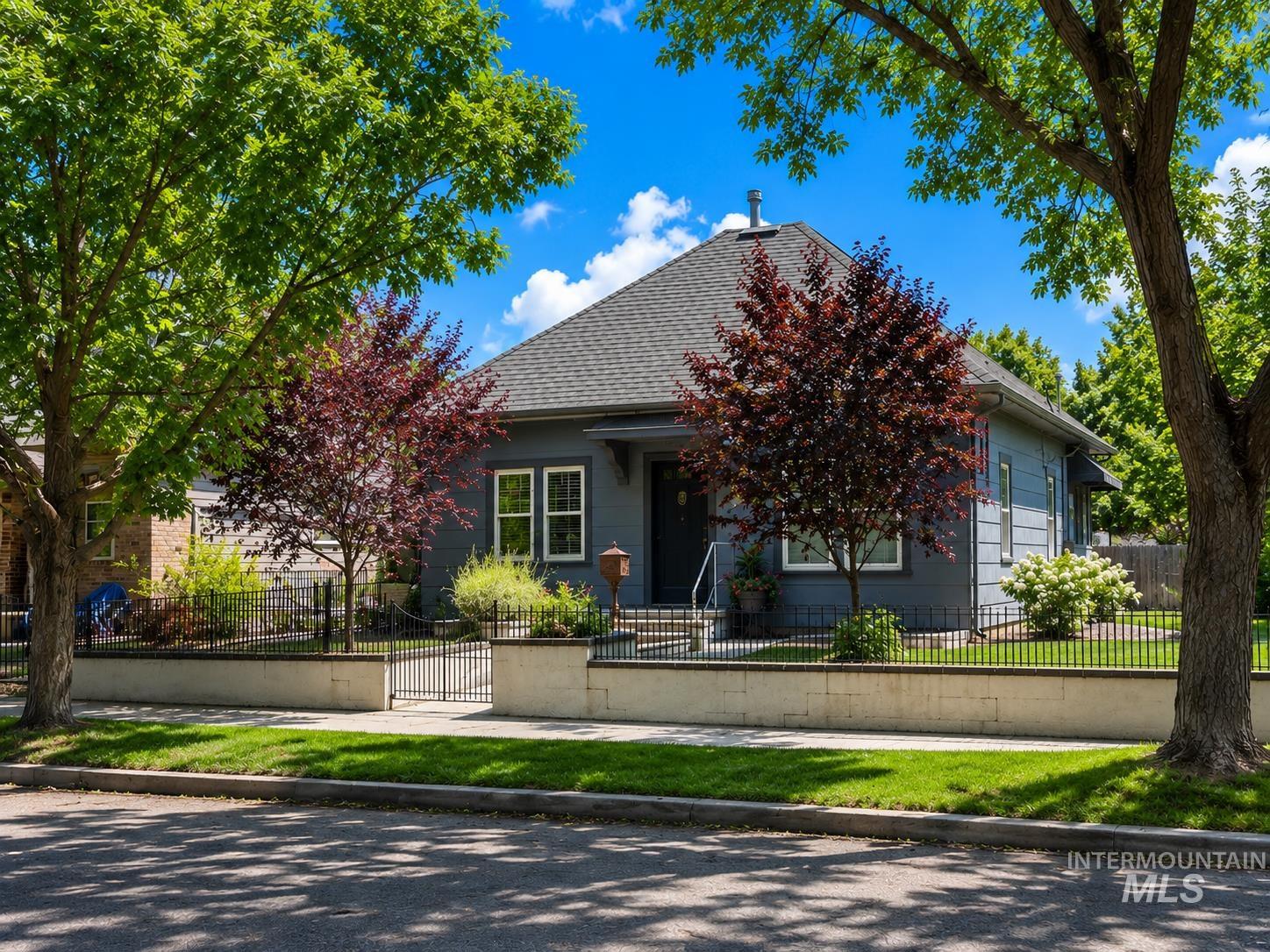 1810 N 10Th St, Boise, Idaho 83702, 2 Bedrooms, 1 Bathroom, Residential For Sale, Price $625,000, 98995485
