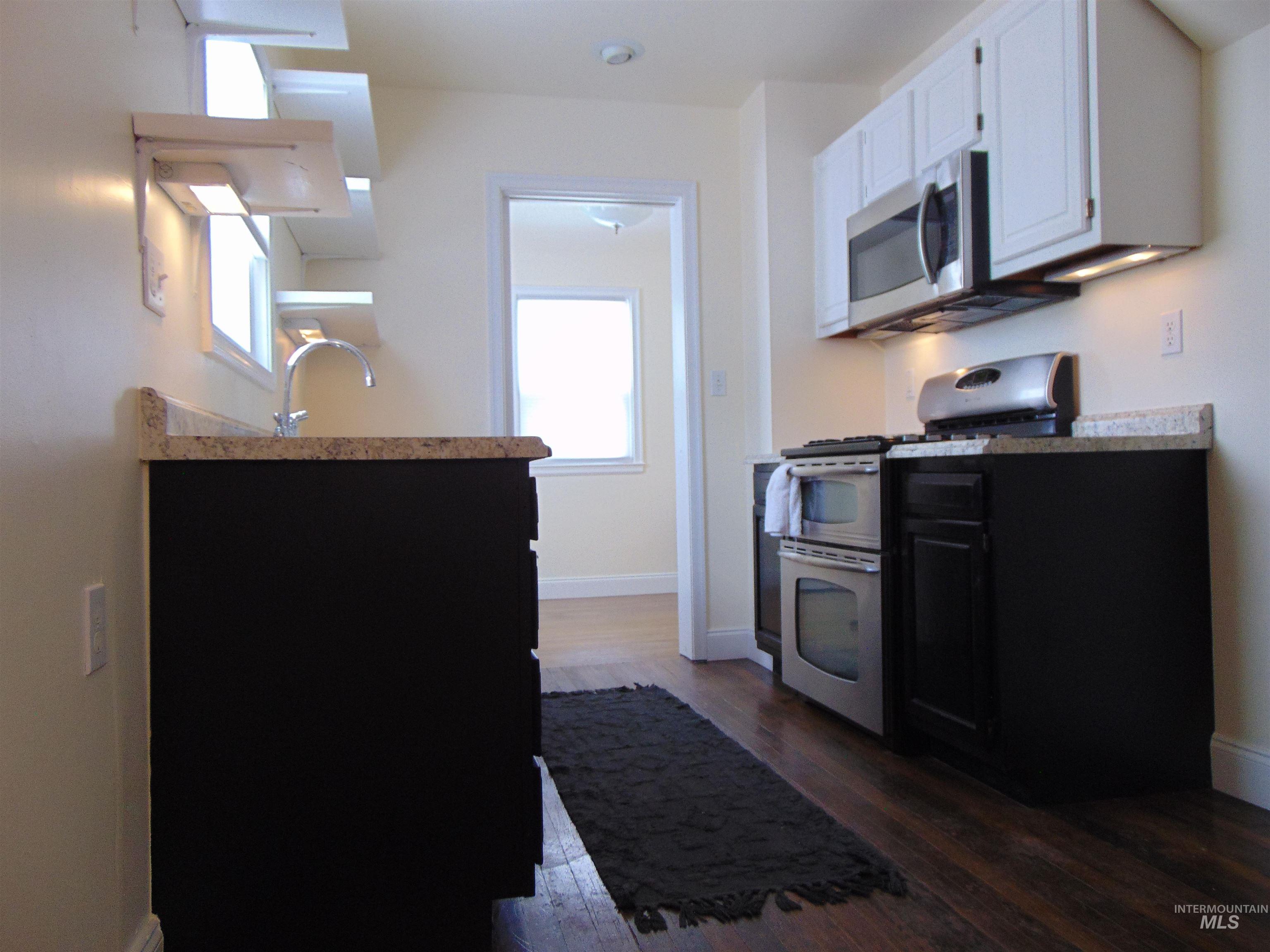 1864 W Idaho Ave., Ontario, Oregon 97914, 4 Bedrooms, 2 Bathrooms, Residential For Sale, Price $274,900, 98995491