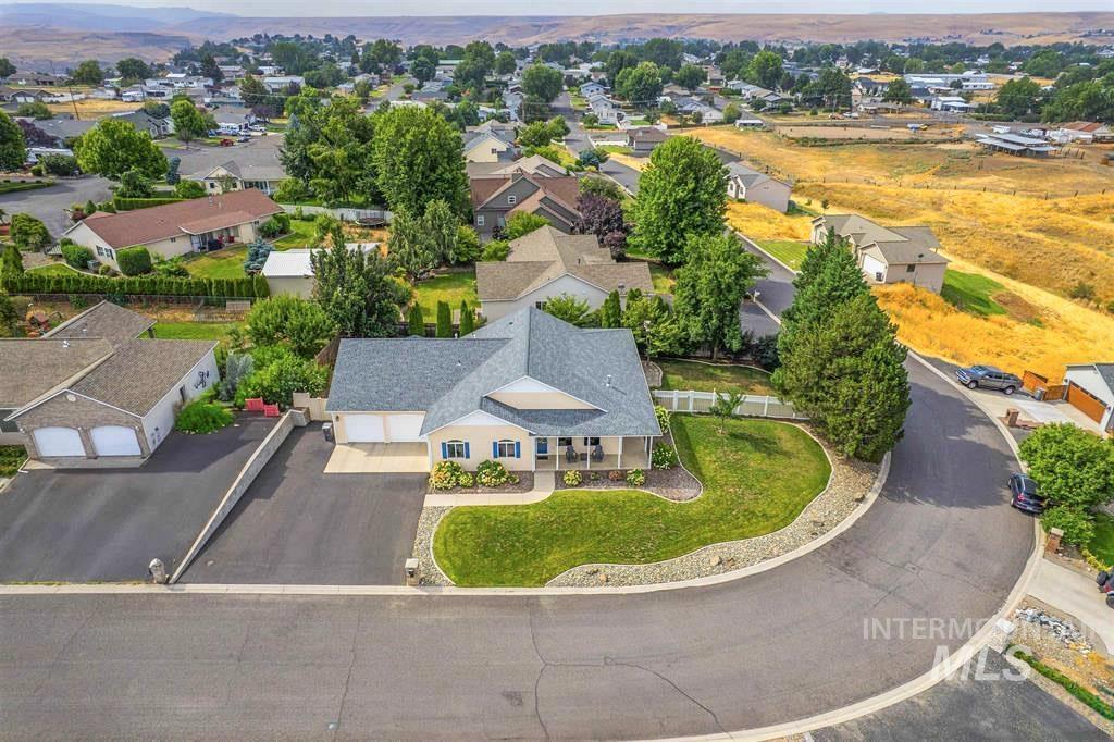 1741 Ridgeview Dr, Clarkston, Washington 99403, 3 Bedrooms, 2 Bathrooms, Residential For Sale, Price $534,900, 98995494