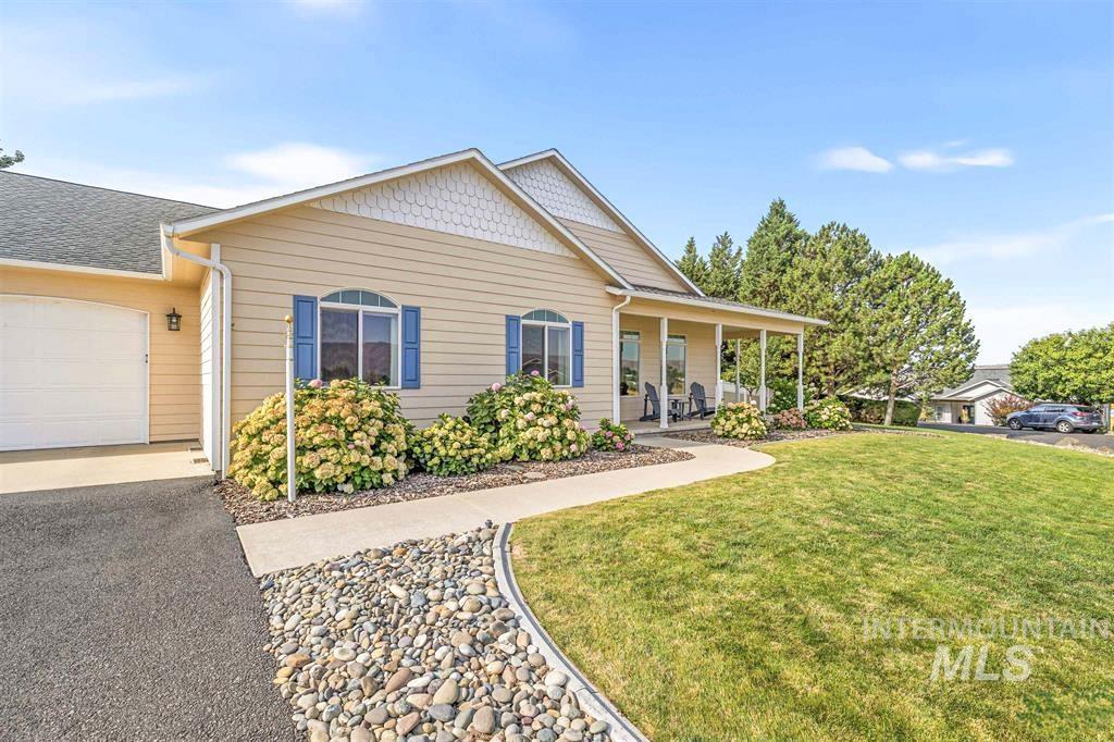 1741 Ridgeview Dr, Clarkston, Washington 99403, 3 Bedrooms, 2 Bathrooms, Residential For Sale, Price $534,900, 98995494