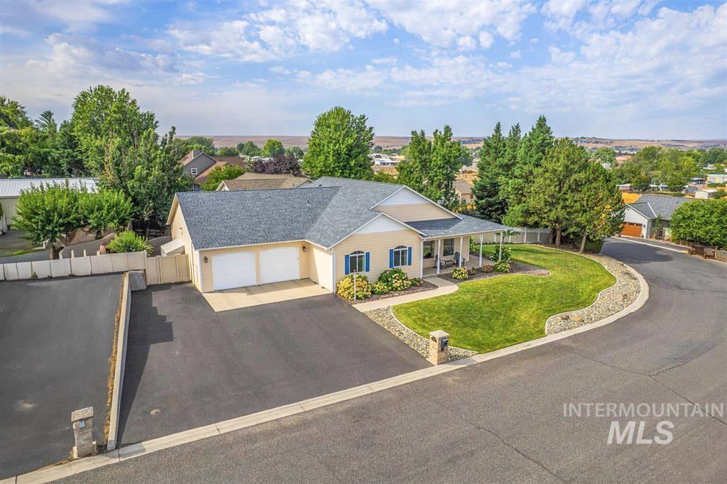 1741 Ridgeview Dr, Clarkston, Washington 99403, 3 Bedrooms, 2 Bathrooms, Residential For Sale, Price $534,900, 98995494