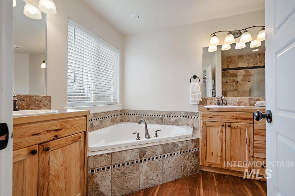 23800 Breyer Rd, Caldwell, Idaho 83607, 4 Bedrooms, 2.5 Bathrooms, Residential For Sale, Price $985,000, 98995501