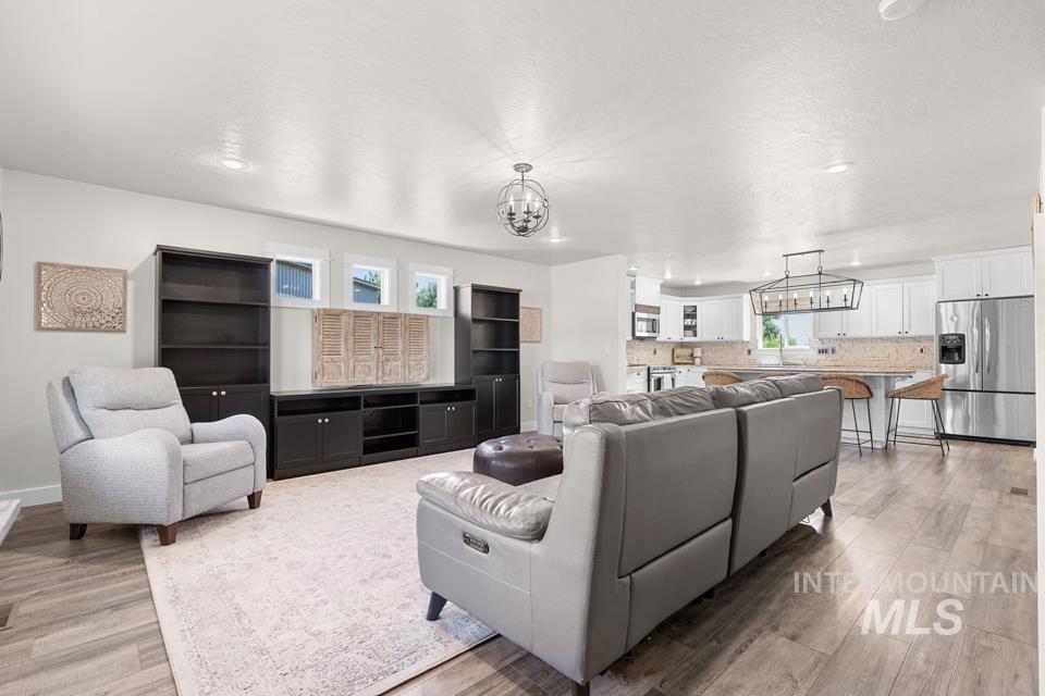 23800 Breyer Rd, Caldwell, Idaho 83607, 4 Bedrooms, 2.5 Bathrooms, Residential For Sale, Price $985,000, 98995501