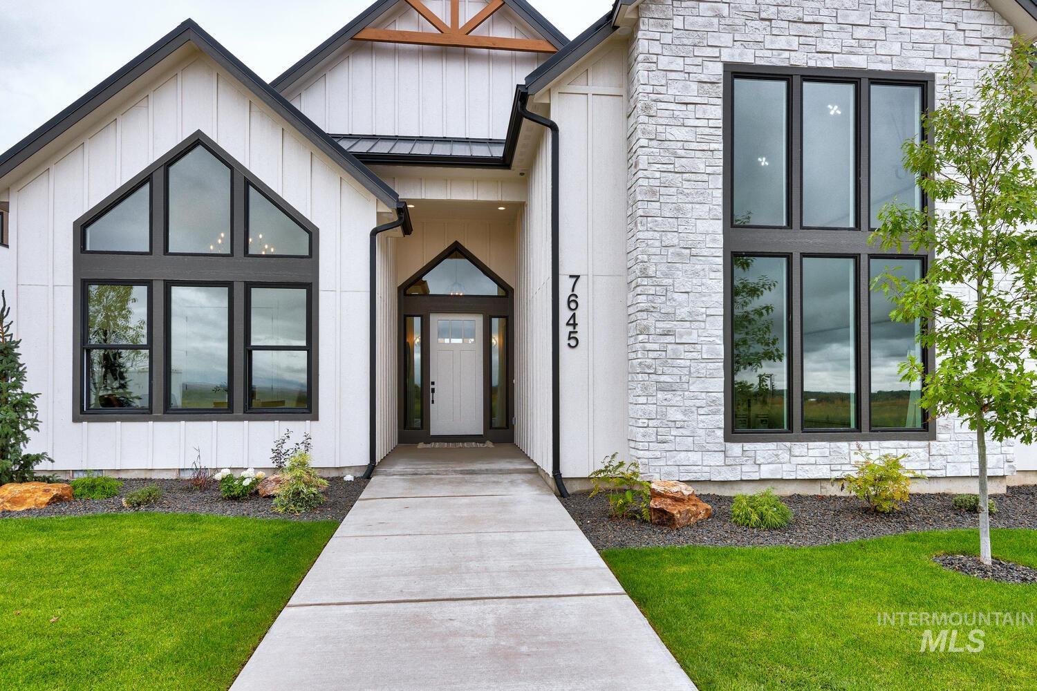 7645 W Lookout View St, Meridian, Idaho 83646, 4 Bedrooms, 4.5 Bathrooms, Residential For Sale, Price $999,000, 98995504