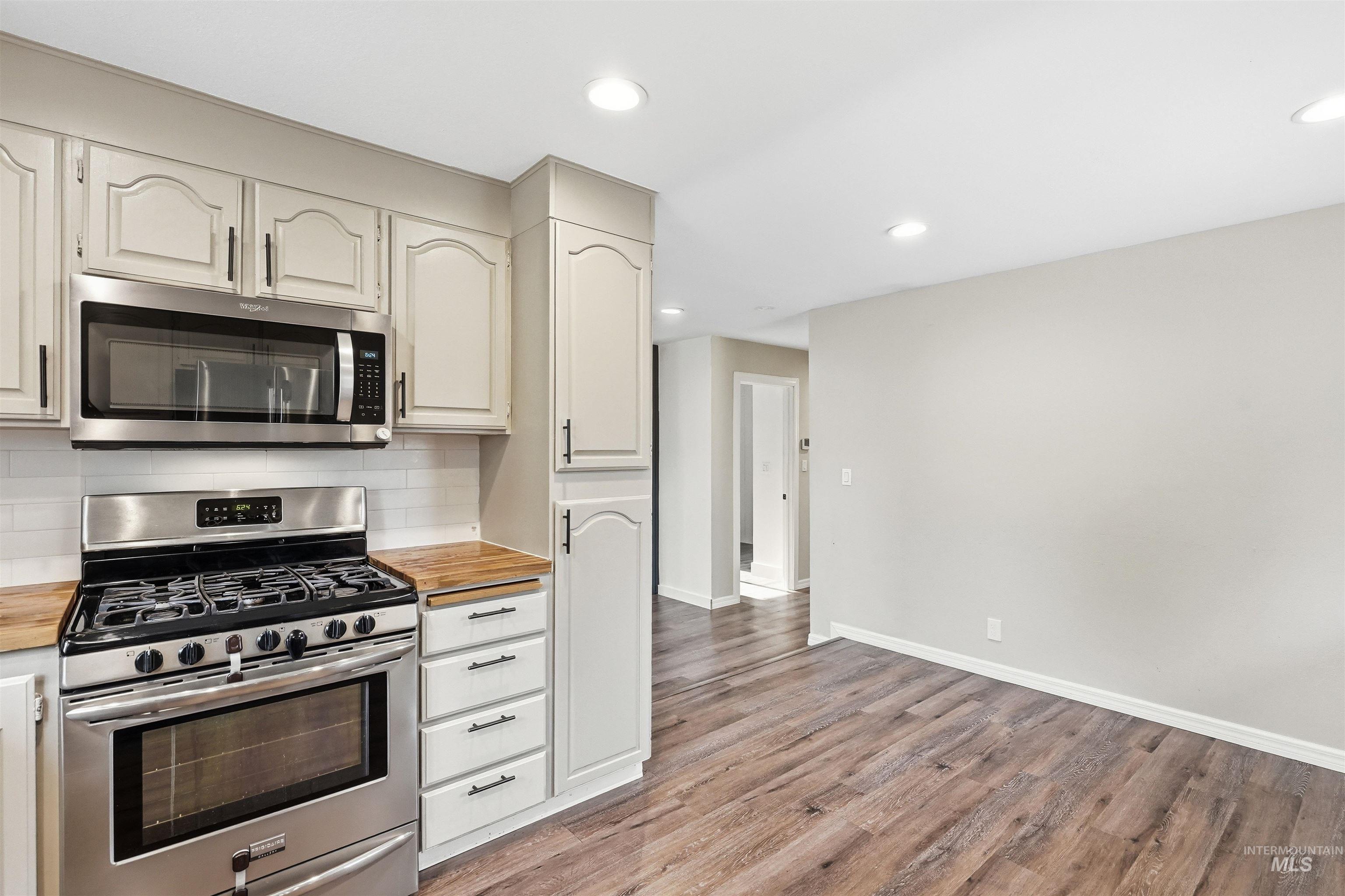 1817 Willow St, Caldwell, Idaho 83605, 3 Bedrooms, 2 Bathrooms, Residential For Sale, Price $389,900, 98995514