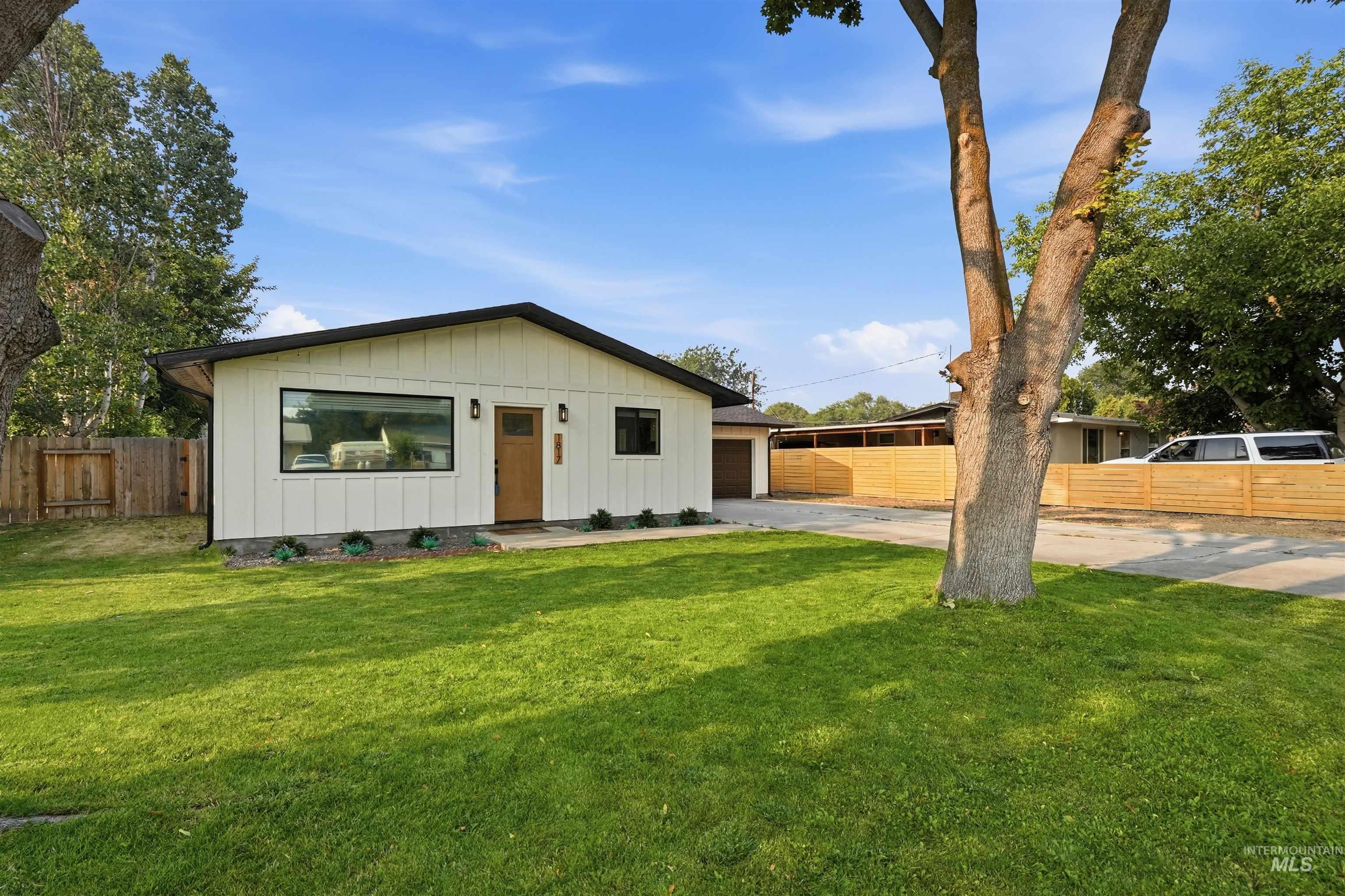 1817 Willow St, Caldwell, Idaho 83605, 3 Bedrooms, 2 Bathrooms, Residential For Sale, Price $389,900, 98995514