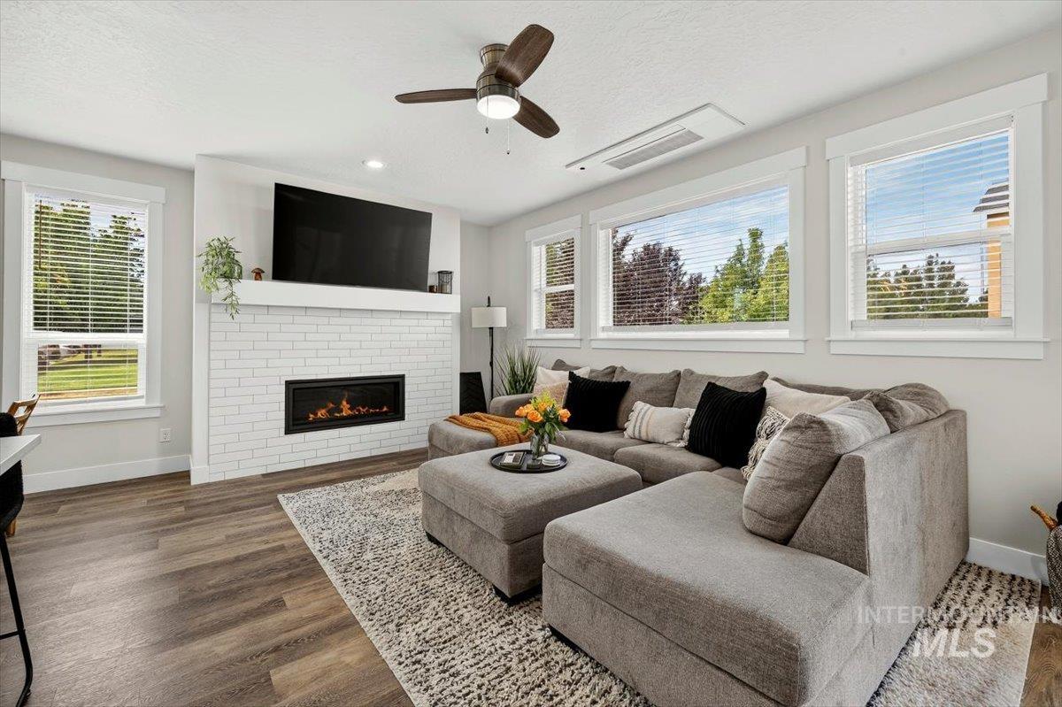 1428 E Star Dr, Meridian, Idaho 83646, 3 Bedrooms, 2.5 Bathrooms, Residential For Sale, Price $499,990, 98995516