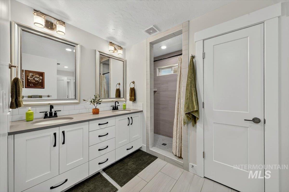 1428 E Star Dr, Meridian, Idaho 83646, 3 Bedrooms, 2.5 Bathrooms, Residential For Sale, Price $499,990, 98995516