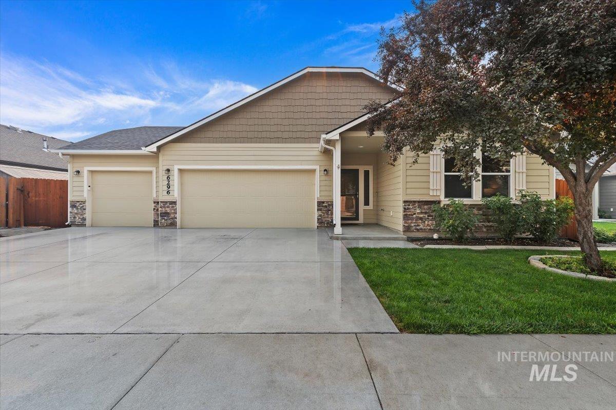 6296 S Ironwood Ave, Boise, Idaho 83709, 3 Bedrooms, 2 Bathrooms, Residential For Sale, Price $552,000,MLS 98995534