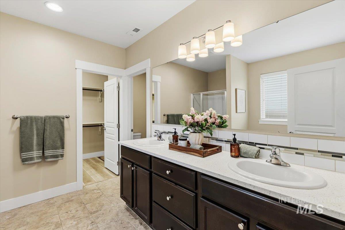 6296 S Ironwood Ave, Boise, Idaho 83709, 3 Bedrooms, 2 Bathrooms, Residential For Sale, Price $552,000,MLS 98995534