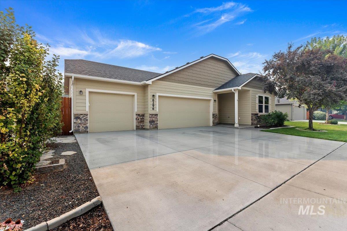 6296 S Ironwood Ave, Boise, Idaho 83709, 3 Bedrooms, 2 Bathrooms, Residential For Sale, Price $552,000,MLS 98995534
