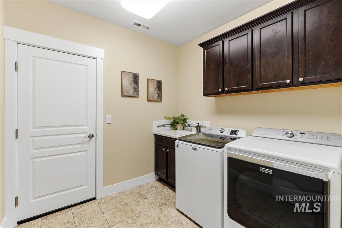 6296 S Ironwood Ave, Boise, Idaho 83709, 3 Bedrooms, 2 Bathrooms, Residential For Sale, Price $552,000,MLS 98995534