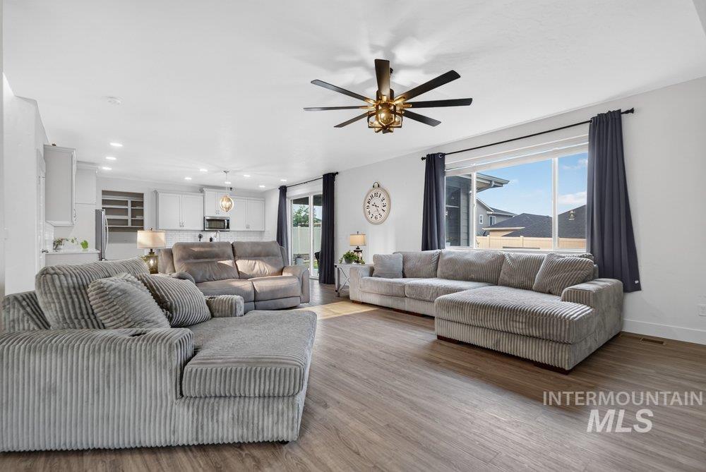 1811 Panama Ave, Emmett, Idaho 83617, 4 Bedrooms, 2.5 Bathrooms, Residential For Sale, Price $595,000, 98995536
