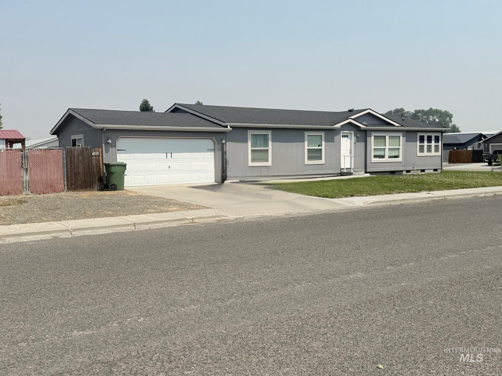 100 Ellsworth Street, Vale, Oregon 97918, 3 Bedrooms, 2 Bathrooms, Residential For Sale, Price $310,000, 98995537