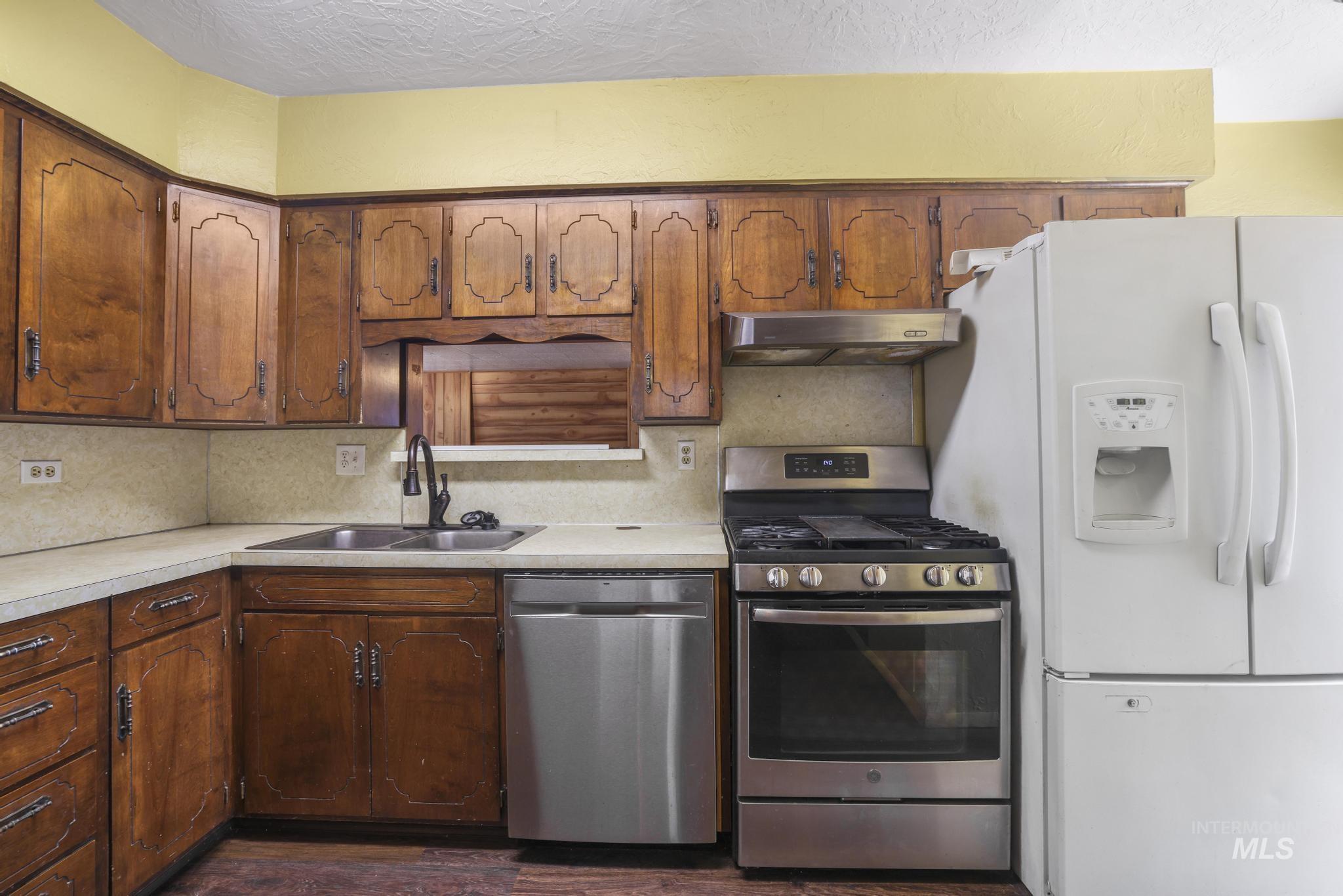 325 East Ave D, Jerome, Idaho 83338, 2 Bedrooms, 1 Bathroom, Residential For Sale, Price $269,000, 98995538