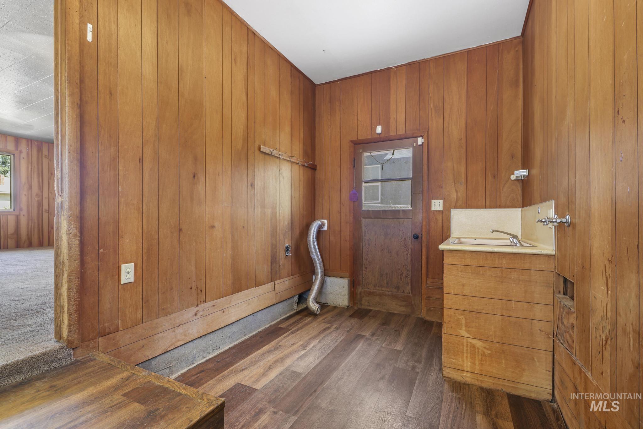 325 East Ave D, Jerome, Idaho 83338, 2 Bedrooms, 1 Bathroom, Residential For Sale, Price $269,000, 98995538