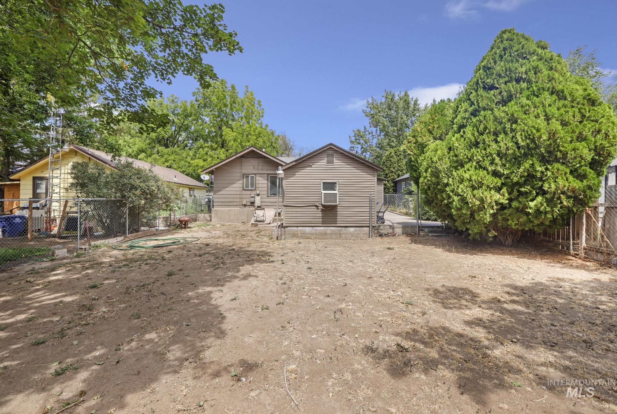 325 East Ave D, Jerome, Idaho 83338, 2 Bedrooms, 1 Bathroom, Residential For Sale, Price $269,000, 98995538
