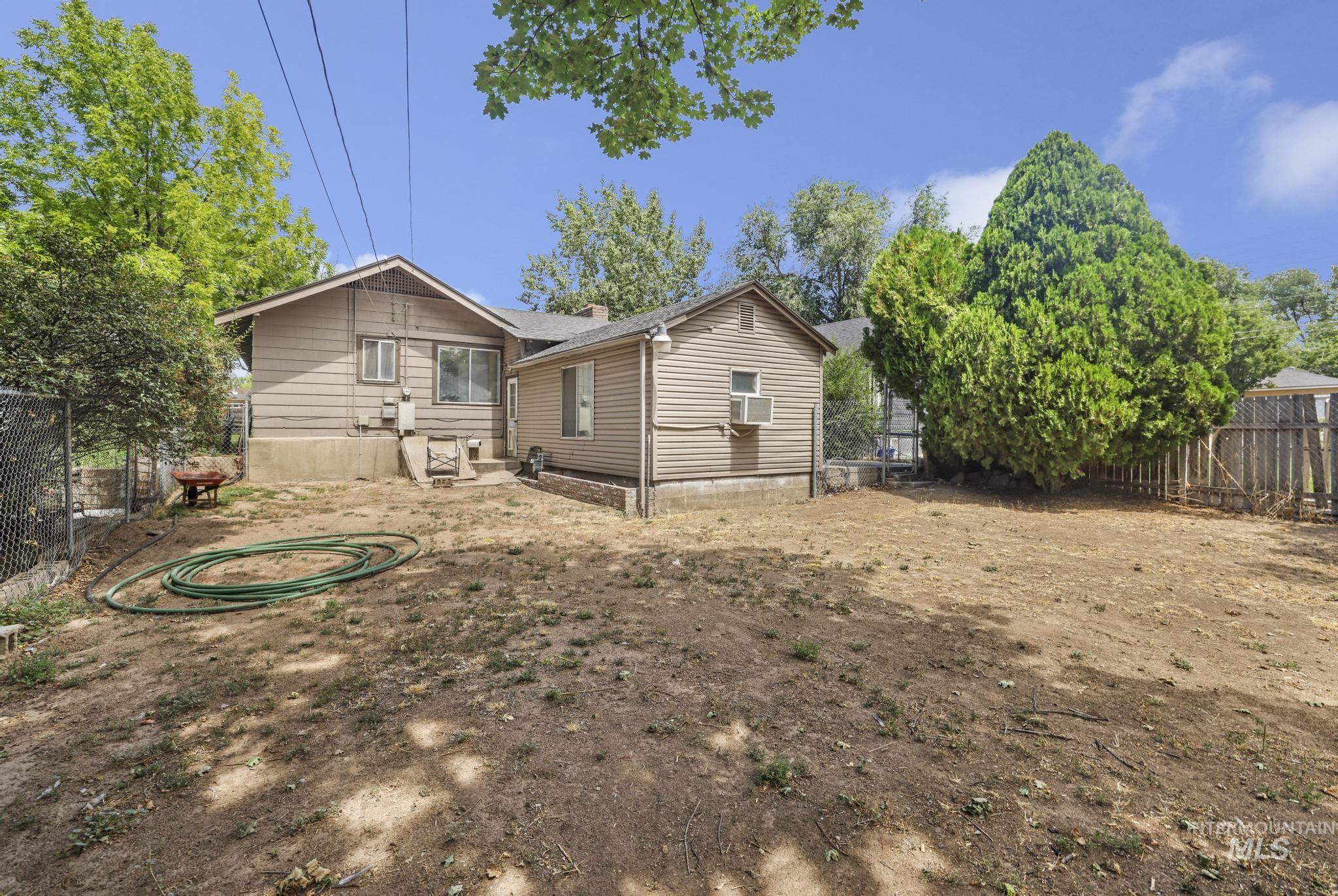 325 East Ave D, Jerome, Idaho 83338, 2 Bedrooms, 1 Bathroom, Residential For Sale, Price $269,000, 98995538